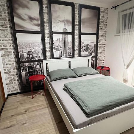 Lake Apartment, 2X Free Garage, 10 Mins To Centre 브라티슬라바 외부 사진